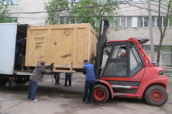 Разгрузка и установка производственного оборудования