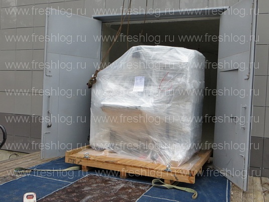 Разгрузка оборудования краном и погрузчиком, такелажные работы