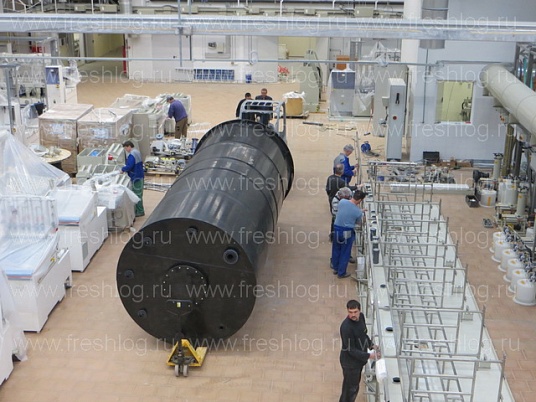 Подъем и установка, такелажные работы крупногабаритных емкостей в условиях ограниченного пространства