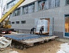 Разгрузка оборудования краном и погрузчиком, такелажные работы