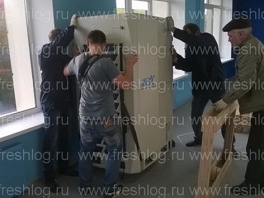 Разгрузка оборудования в оконный проем на 3-ем этаже здания, в условиях ограниченного пространства